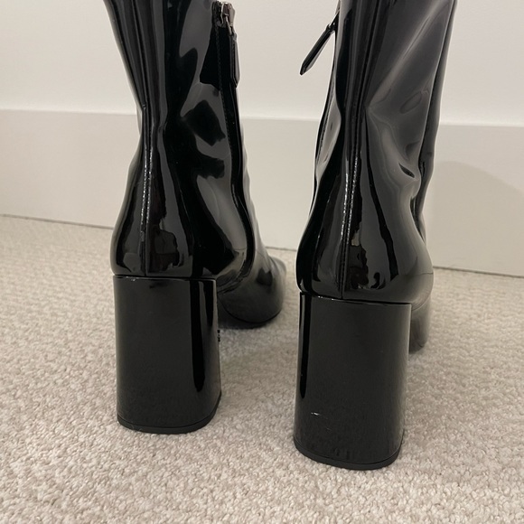 Prada boots in black - Picture 3 of 6